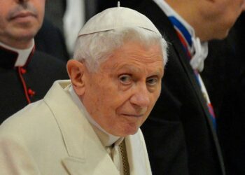 Papa emérito Benedicto XVI pide ‘perdón’ por ‘abusos’ y ‘errores’ del clero
