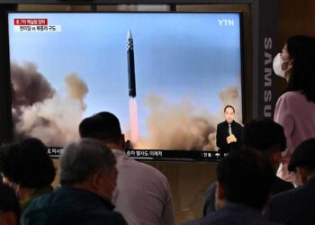 Corea del Norte dispara ocho misiles balísticos, según ejército
