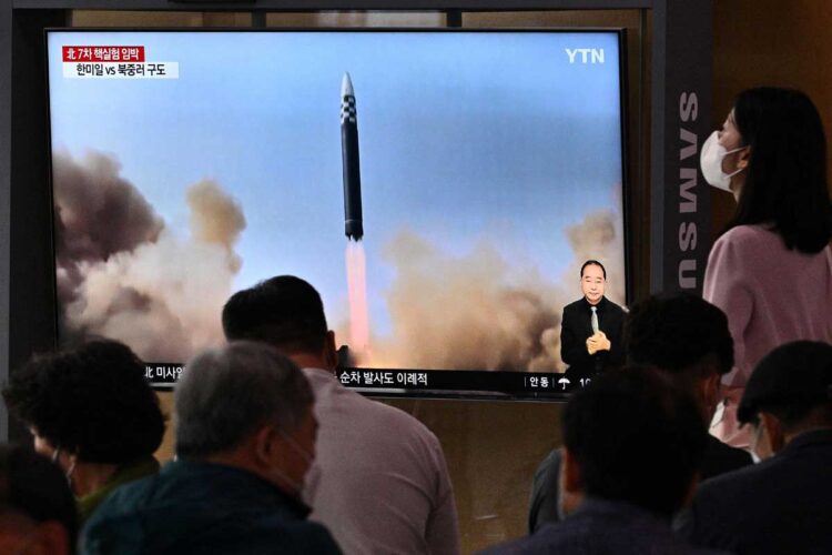 Corea del Norte dispara ocho misiles balísticos, según ejército