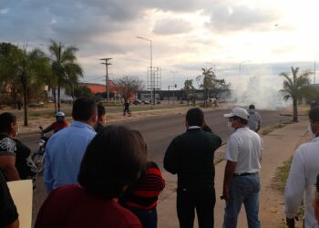 Ministro Montaño encabeza desbloqueos en varios puntos del paro en Santa Cruz de la Sierra