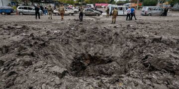 Bombardeo deja 25 muertos en Ucrania antes de que Rusia formalice anexión de cuatro regiones