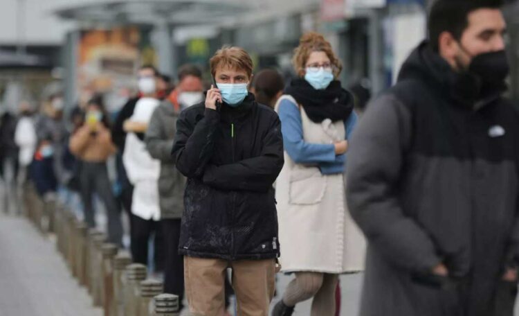 Alcaldía de Kiev recomienda uso de mascarillas por COVID-19