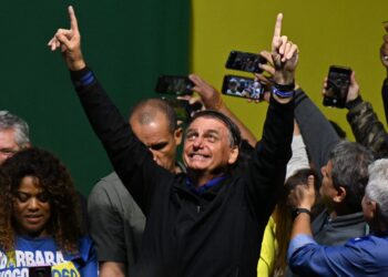 En Biarritz, los cineastas brasileños esperan el fin de la era Bolsonaro
