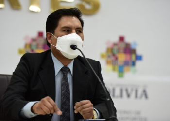 Salud exhorta a extremar medidas de seguridad frente al COVID-19 y acelerar la vacunación