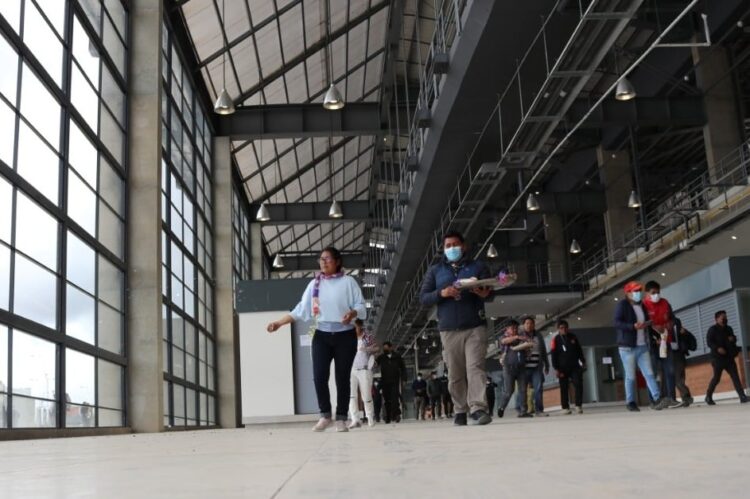 Terminal de El Alto inicia operaciones con verbena y grupos como Octavia, Los Kjarkas y Bonny Lovy