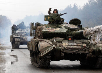Ucrania resiste al avance ruso y Zelenski afirma que se queda en Kiev