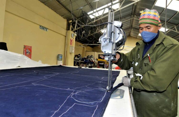 Se reduce la tasa de desempleo en el país
