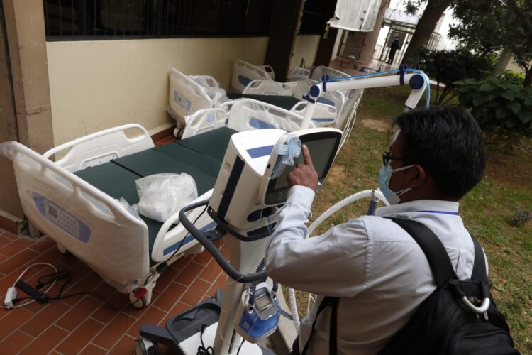 Salud entrega ocho unidades de terapia intensiva al hospital Viedma de Cochabamba