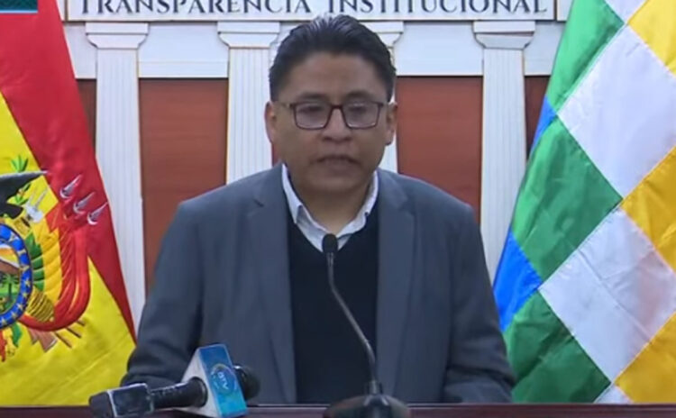 Piden destitución de Alcón y Lima habla de que en la justicia opera una ‘organización criminal’