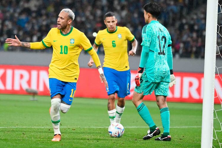 Neymar guía a Brasil a un apretado triunfo sobre Japón
