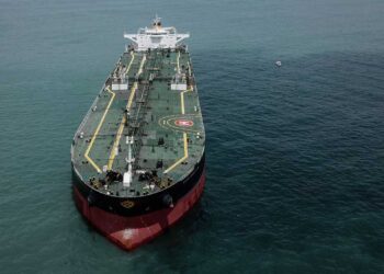 Nuevo derrame en ducto de refinería de Repsol en costa de Perú