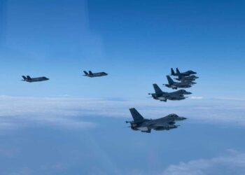 EEUU y Corea del Sur despliegan aviones ante misiles de Corea del Norte