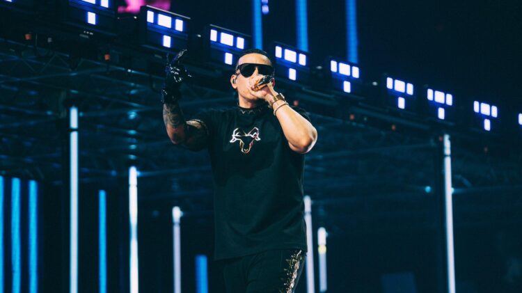 ‘Nos vemos esta noche’, dice Daddy Yankee a sus fans bolivianos