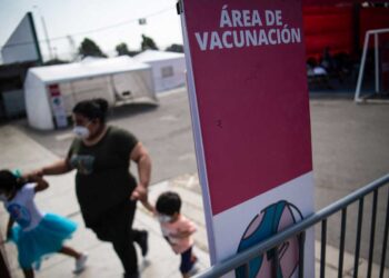 Perú supera tres millones de contagios de COVID-19, casi 10% de la población