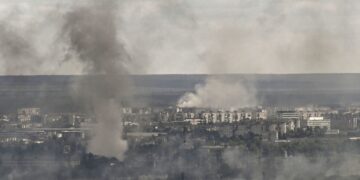 Rusia anuncia bombardeos ‘masivos’ en las líneas de frente en Ucrania