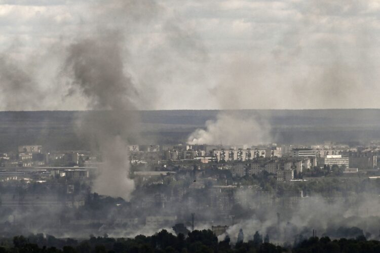 Rusia anuncia bombardeos ‘masivos’ en las líneas de frente en Ucrania