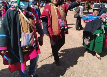 El maestro rural que se hizo viral por su entusiasmo. Foto:QAMASA.COM
