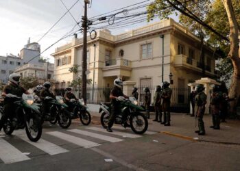 Delincuencia atemoriza a Chile, que enfrenta peor crisis de seguridad en democracia