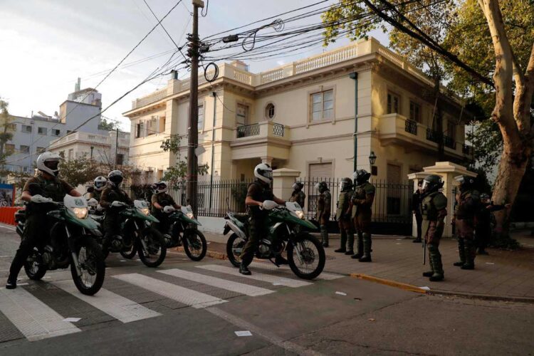 Delincuencia atemoriza a Chile, que enfrenta peor crisis de seguridad en democracia