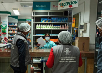 Defensa del Consumidor dice que no hay agio en farmacias, sí en algunos hospitales y clínicas