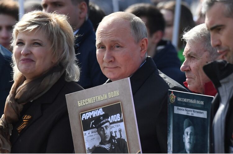 Putin defiende ofensiva en Ucrania en la celebración del Día de la Victoria en Rusia
