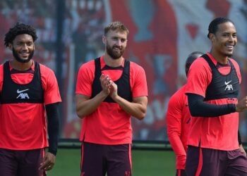 Un ‘clásico’ de urgencias para Manchester United y Liverpool en la Premier