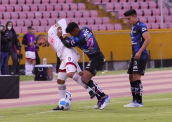 Independiente del Valle vence 2-1 a Lanús en octavos de Sudamericana