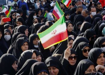 Protestas en Irán entran en su cuarta semana en medio de enfrentamientos