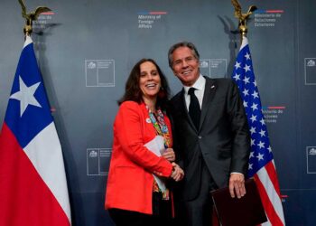 Blinken destaca que EEUU tiene "prioridades compartidas" con Chile