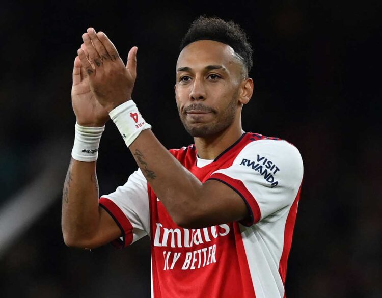 Barcelona refuerza su delantera con Aubameyang