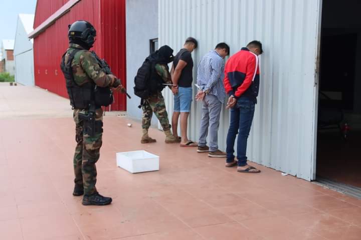 Un grupo de aprehendidos en Santa Cruz. Foto: El Día