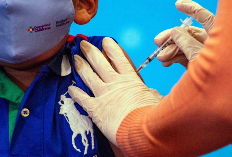 La UE y la OMS piden vacunación conjunta de gripe y COVID-19