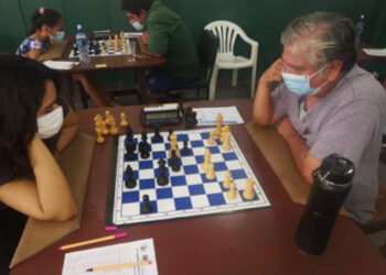 Mendoza y Molina triunfan en el quinto Grand Prix de ajedrez
