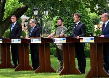 Francia, Alemania, Italia y Rumania apoyan candidatura ‘inmediata’ de Ucrania a la UE