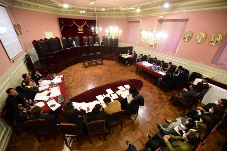 Áñez se indispone y Tribunal declara receso hasta las 14.00 de este martes