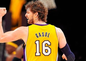 Los Lakers colgarán la camiseta de Pau Gasol junto a sus leyendas