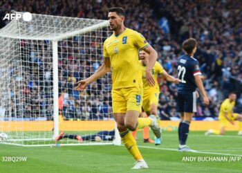 Ucrania gana 3-1 a Escocia y jugará final de repechaje al Mundial contra Gales