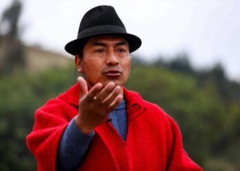 Manifestantes indígenas de Ecuador obligan a paralizar pozos de petrolera china