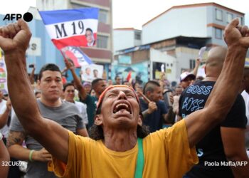 ‘Los nadie’, la fuerza electoral de Petro, celebra su llegada al poder en Colombia