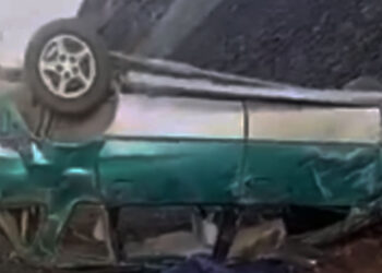 Vehículo se despeña en la vía a Yungas y deja dos muertos y cinco heridos