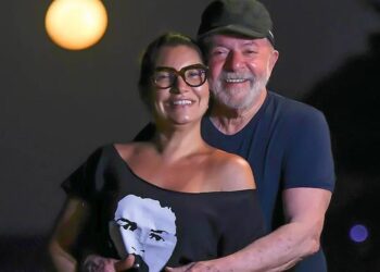 Lula se casa en Brasil a cinco meses de las elecciones