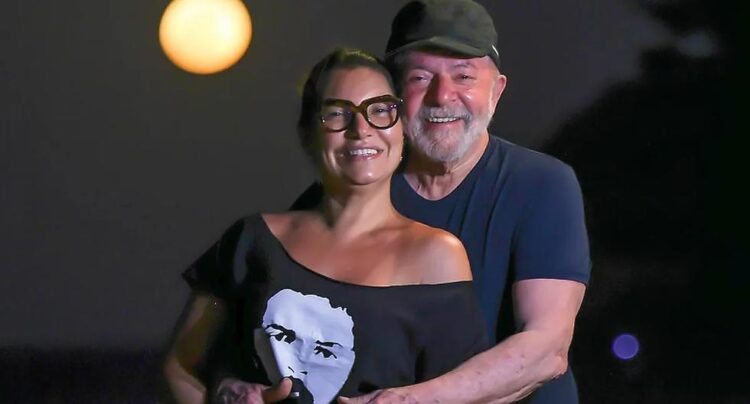 Lula se casa en Brasil a cinco meses de las elecciones