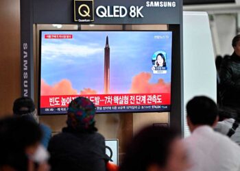 Pyongyang dispara nuevos misiles en "represalia" por ejercicios de EEUU y Corea del Sur