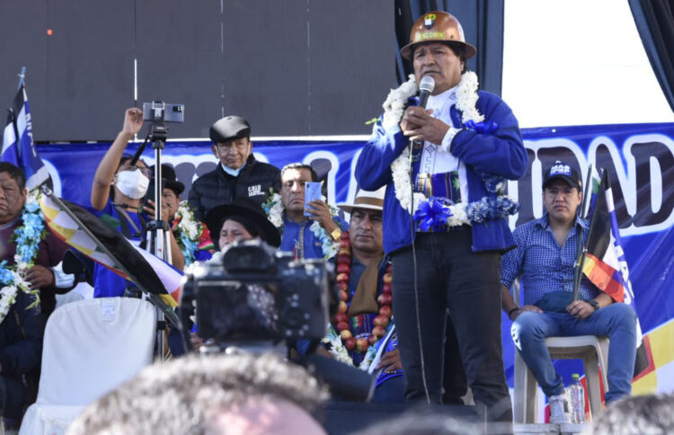 El MAS celebra con llamado a la unidad y Morales asegura: ‘Nos vamos a quedar toda la vida’ en el poder