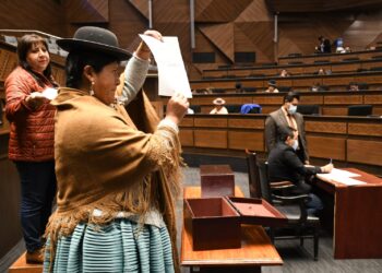 En Diputados forman Comisión de Ética en medio de denuncias de la oposición