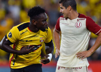 Barcelona gana 2-0 a Universitario en la ida de segunda fase de la Libertadores