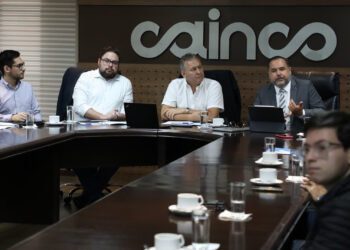 Gobierno y Cainco acuerdan mesas de trabajo para debatir el decreto 4794