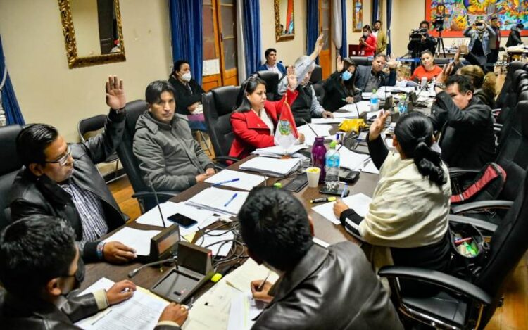 De los 66 habilitados a la Defensoría, 73% son varones