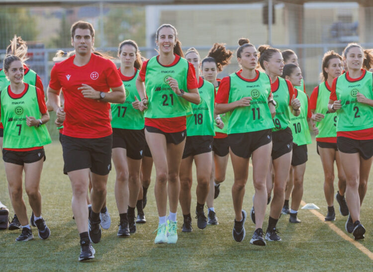 Una quincena de internacionales españolas renuncia a jugar con la selección