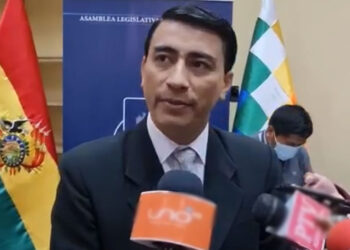 Francisco Xavier Solares es el tercer inscrito para postular a la Defensoría del Pueblo